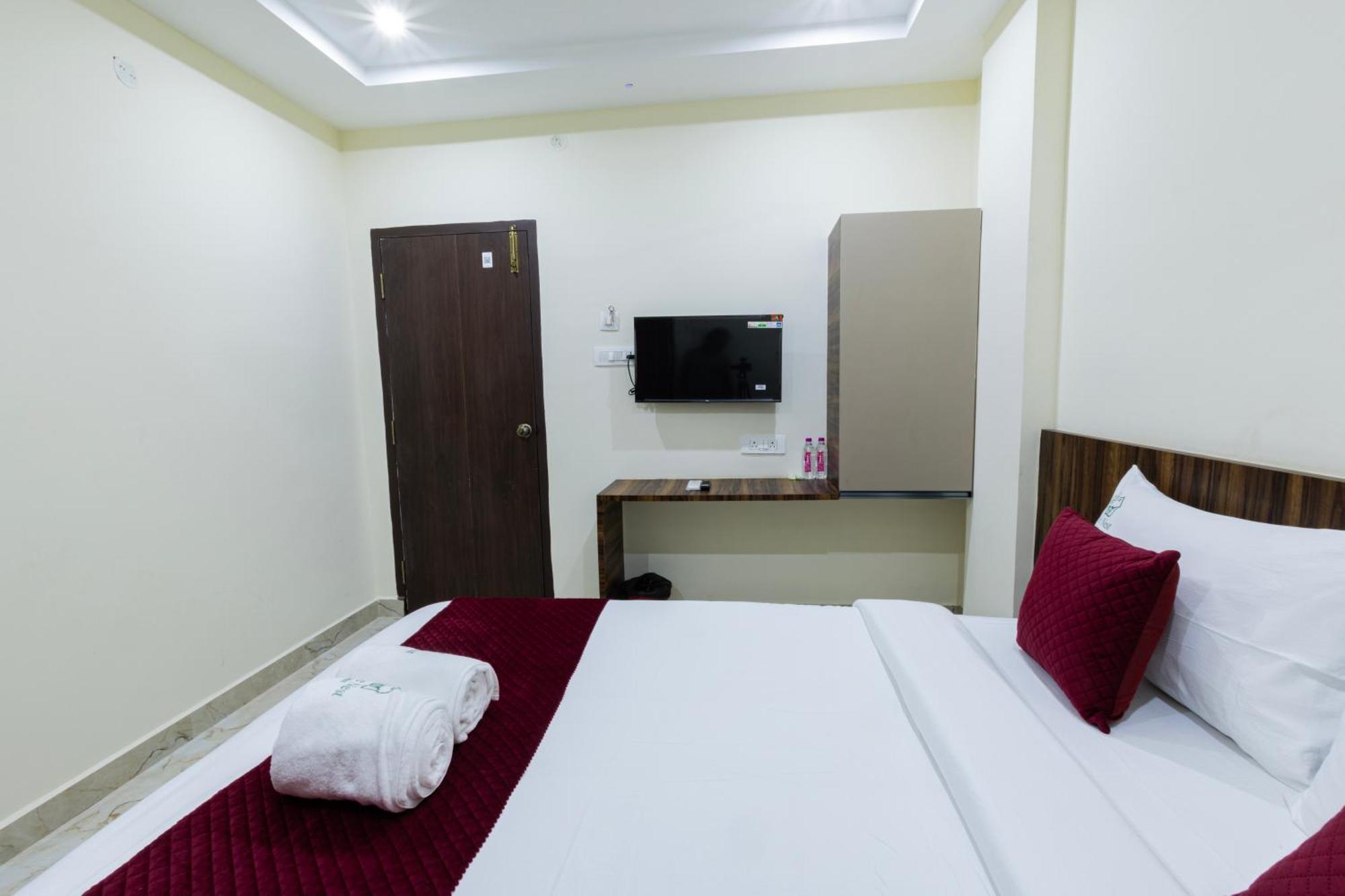 Olive Nest- Tirupati Bus Stand- 300 Meters, Railway Station- 400 Meters Hotel Exterior photo