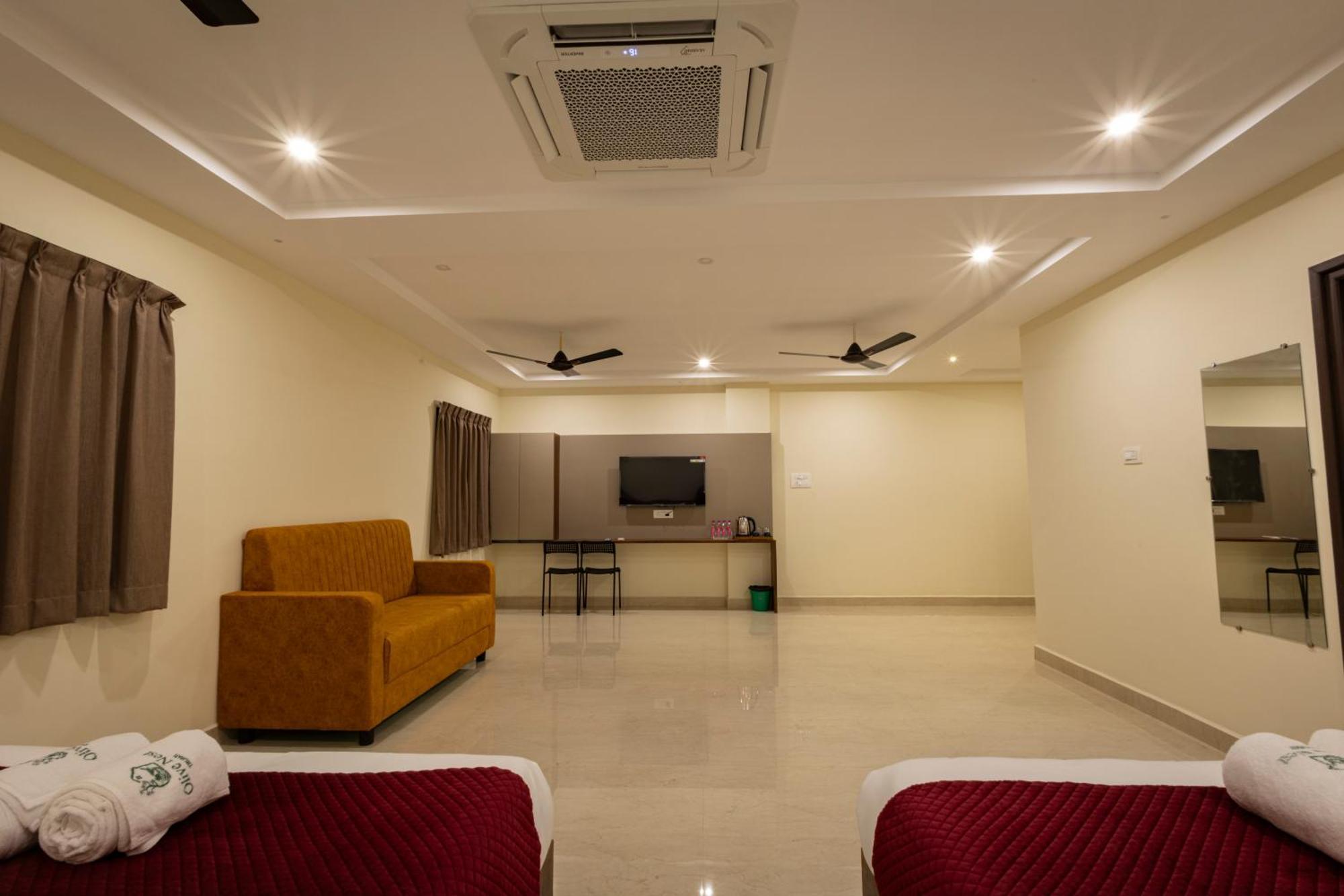 Olive Nest- Tirupati Bus Stand- 300 Meters, Railway Station- 400 Meters Hotel Exterior photo